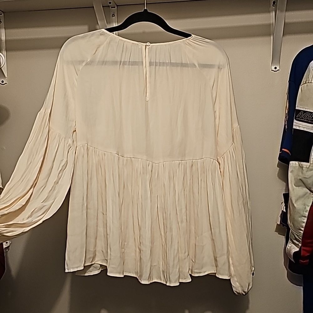 Forever 21 semi-sheer long sleeve blouse - Picture 3 of 4